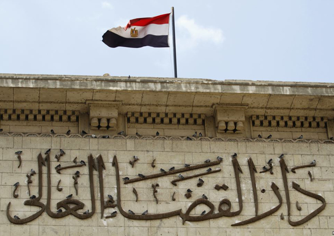 القضاء المصري يعاقب 3 مصريين و6 إسرائيليين بالسجن المؤبد لإدانتهم بالتجسس