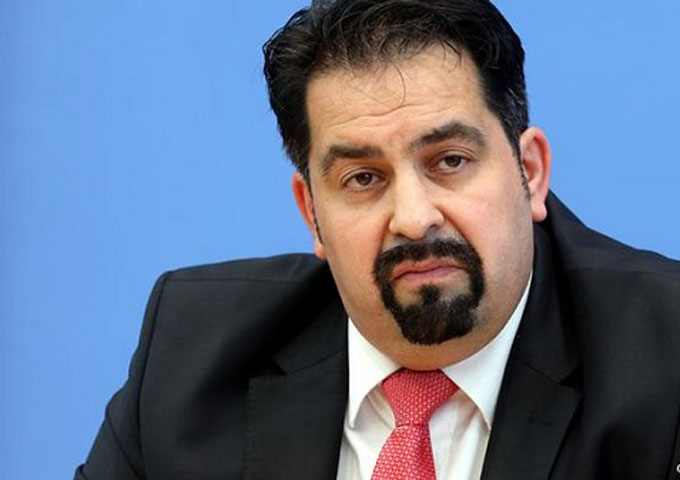 رئيس المجلس الأعلى للمسلمين بألمانيا يؤكد ارتفاع وتيرة تلقيه تهديدات بالقتل
