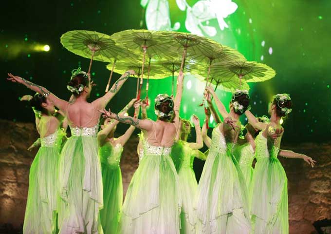   ليلة استثنائية في عرض "الباليه الصيني" ضمن فعاليات مهرجان قرطاج الدولي
