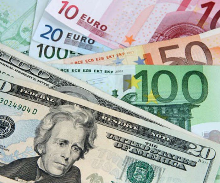 الأورو و الدولار