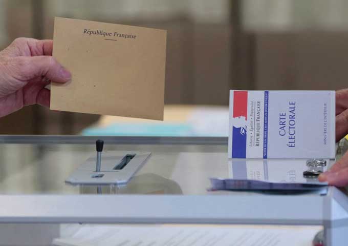 فرنسا: وزارة الداخلية تعلن تأهل ماكرون ولوبان للجولة الثانية للانتخابات الرئاسية