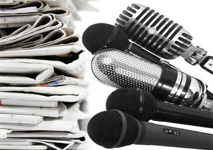 عدد من ممثلي وسائل الاعلام بولاية توزر يطالب باحترام حق الاعلاميين في الحصول على المعلومة 