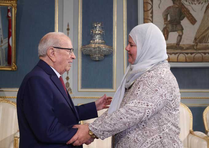 رئيس الجمهورية يلتقي وفدا عن مؤسسة الشهيد محمد البراهمي
