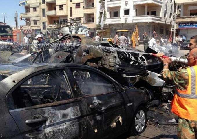 المرصد السوري: 30 قتيلا على الأقل في تفجيرين استهدفا زوارا شيعة بدمشق
