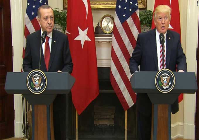 نائب رئيس تركيا: رفع الرسوم رد على الهجمات الأمريكية المتعمدة على الاقتصاد