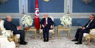 رئيس الجمهورية يستقبل محافظ البنك المركزي التونسي