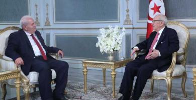 رئيس الجمهورية يلتقي رئيس الكتلة الوطنية مصطفى بن أحمد